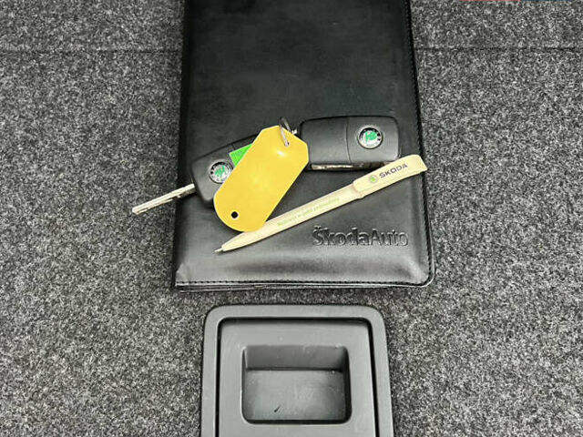 Сірий Шкода Октавія, об'ємом двигуна 1.6 л та пробігом 188 тис. км за 9200 $, фото 126 на Automoto.ua