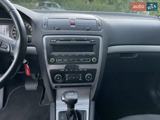 Серый Шкода Октавия, объемом двигателя 1.6 л и пробегом 167 тыс. км за 9500 $, фото 23 на Automoto.ua