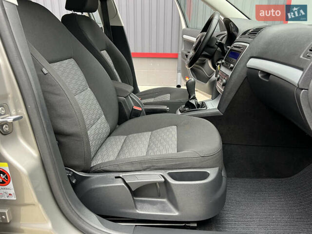 Сірий Шкода Октавія, об'ємом двигуна 1.6 л та пробігом 188 тис. км за 9200 $, фото 76 на Automoto.ua