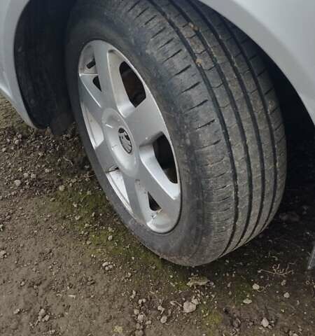 Сірий Шкода Октавія, об'ємом двигуна 1.9 л та пробігом 250 тис. км за 8200 $, фото 5 на Automoto.ua