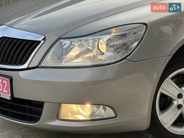 Сірий Шкода Октавія, об'ємом двигуна 1.6 л та пробігом 188 тис. км за 9200 $, фото 1 на Automoto.ua