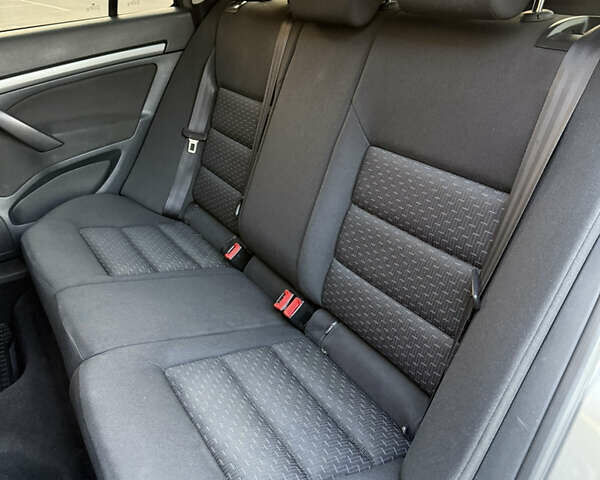 Шкода Октавія 2010 у Києві на Automoto.ua Сірий Шкода Октавія, об'ємом двигуна 1.6 л та пробігом 197 тис. км за 6950 $, фото 26 на Automoto.ua