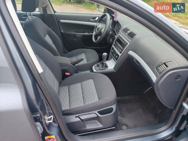 Сірий Шкода Октавія, об'ємом двигуна 1.8 л та пробігом 160 тис. км за 7700 $, фото 22 на Automoto.ua