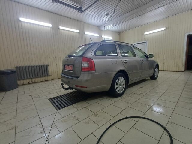 Сірий Шкода Октавія, об'ємом двигуна 0 л та пробігом 197 тис. км за 7750 $, фото 4 на Automoto.ua