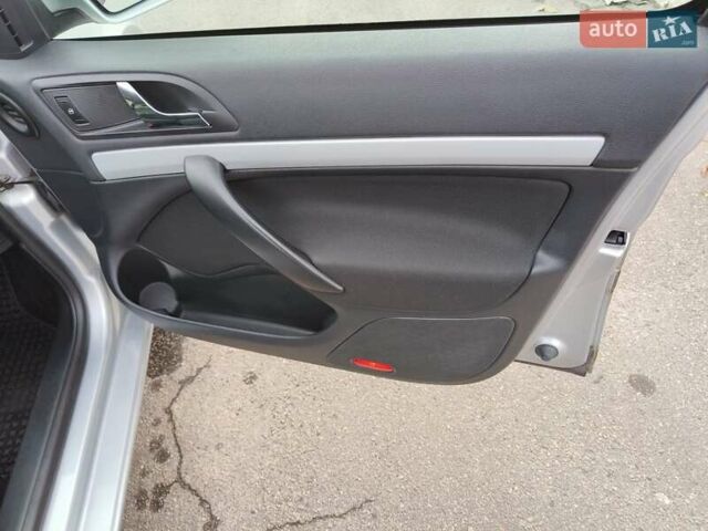 Серый Шкода Октавия, объемом двигателя 1.8 л и пробегом 204 тыс. км за 7800 $, фото 32 на Automoto.ua