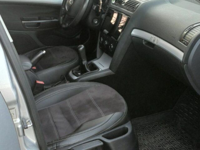 Серый Шкода Октавия, объемом двигателя 1 л и пробегом 300 тыс. км за 6999 $, фото 6 на Automoto.ua