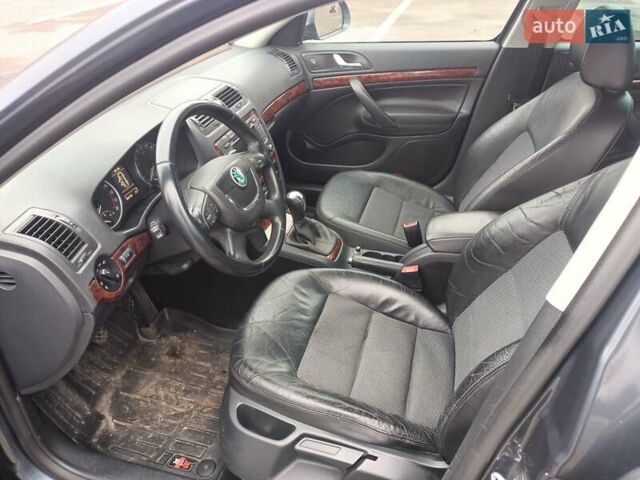 Серый Шкода Октавия, объемом двигателя 1.9 л и пробегом 266 тыс. км за 6800 $, фото 15 на Automoto.ua