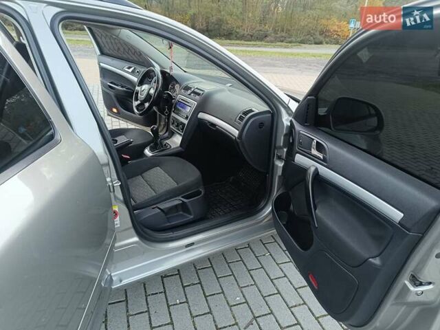 Серый Шкода Октавия, объемом двигателя 1.9 л и пробегом 290 тыс. км за 7000 $, фото 27 на Automoto.ua