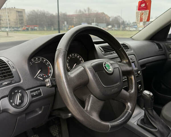 Серый Шкода Октавия, объемом двигателя 1.6 л и пробегом 292 тыс. км за 7199 $, фото 11 на Automoto.ua