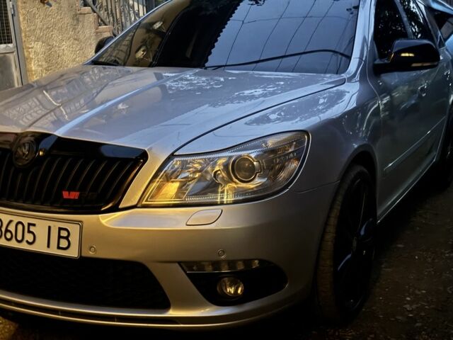 Сірий Шкода Октавія, об'ємом двигуна 2 л та пробігом 247 тис. км за 11000 $, фото 2 на Automoto.ua