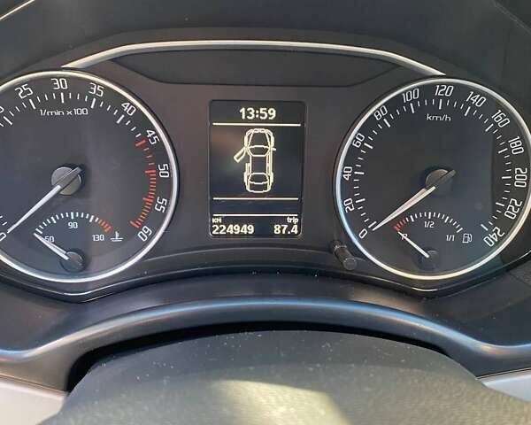 Серый Шкода Октавия, объемом двигателя 1.6 л и пробегом 225 тыс. км за 8800 $, фото 7 на Automoto.ua