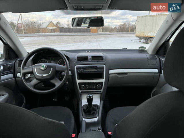 Серый Шкода Октавия, объемом двигателя 1.4 л и пробегом 185 тыс. км за 6950 $, фото 17 на Automoto.ua