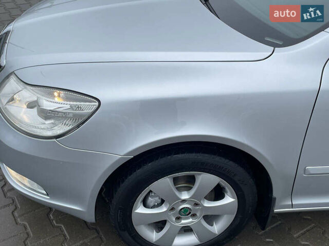 Серый Шкода Октавия, объемом двигателя 1.6 л и пробегом 226 тыс. км за 8999 $, фото 160 на Automoto.ua