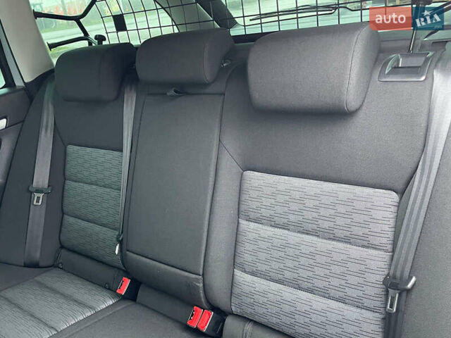 Серый Шкода Октавия, объемом двигателя 1.6 л и пробегом 226 тыс. км за 8999 $, фото 197 на Automoto.ua