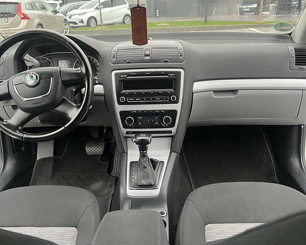 Серый Шкода Октавия, объемом двигателя 1.4 л и пробегом 217 тыс. км за 7100 $, фото 10 на Automoto.ua