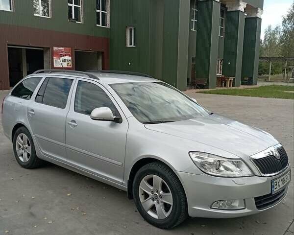Сірий Шкода Октавія, об'ємом двигуна 1.2 л та пробігом 170 тис. км за 7000 $, фото 13 на Automoto.ua