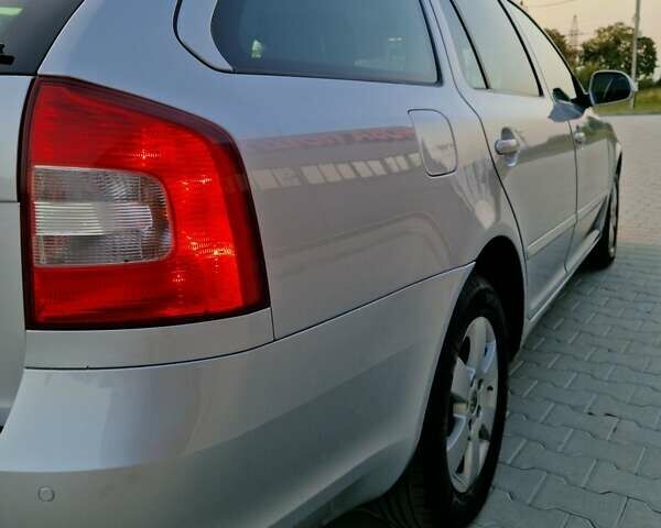 Серый Шкода Октавия, объемом двигателя 1.6 л и пробегом 229 тыс. км за 8300 $, фото 22 на Automoto.ua