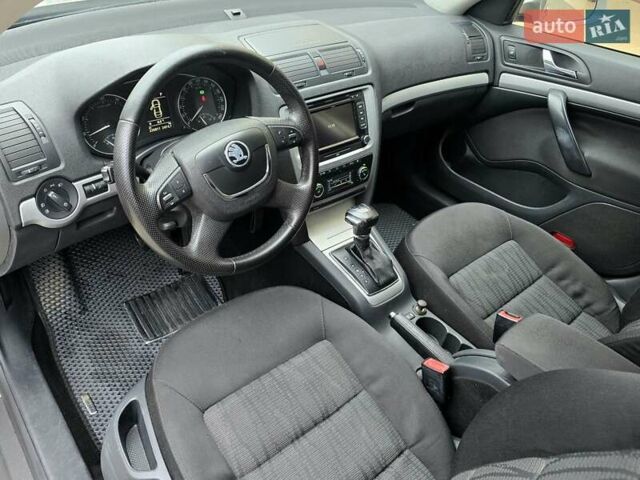 Серый Шкода Октавия, объемом двигателя 1.8 л и пробегом 226 тыс. км за 6400 $, фото 12 на Automoto.ua