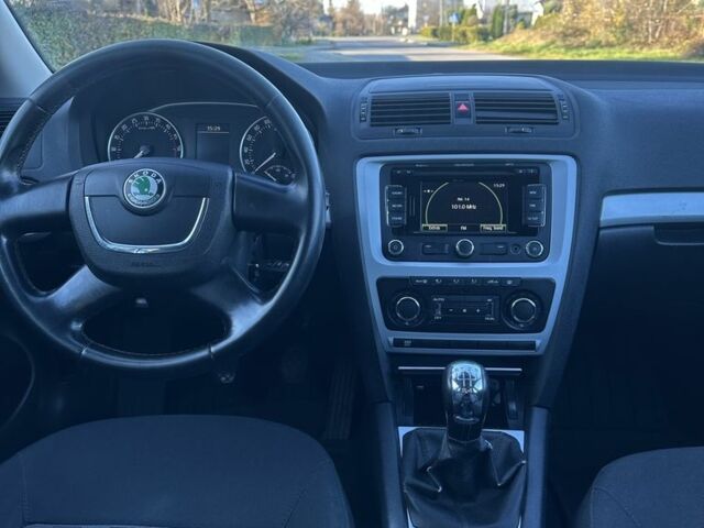 Серый Шкода Октавия, объемом двигателя 1.6 л и пробегом 280 тыс. км за 6600 $, фото 15 на Automoto.ua