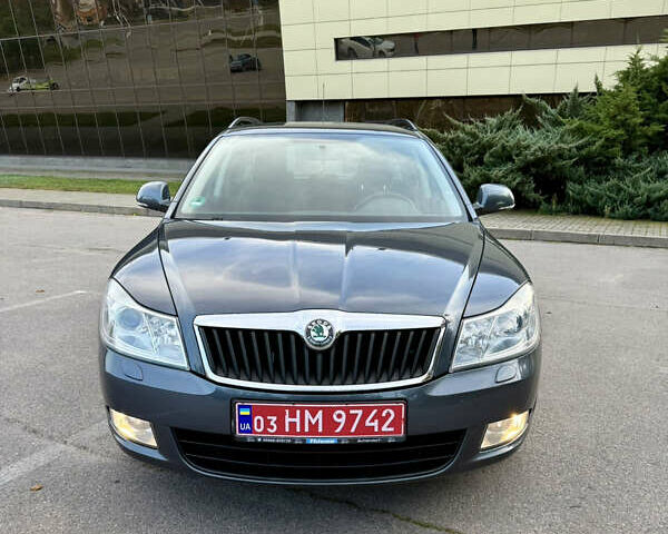 Серый Шкода Октавия, объемом двигателя 1.6 л и пробегом 210 тыс. км за 8999 $, фото 11 на Automoto.ua