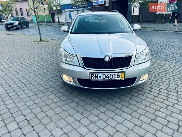 Серый Шкода Октавия, объемом двигателя 1.99 л и пробегом 303 тыс. км за 9500 $, фото 20 на Automoto.ua
