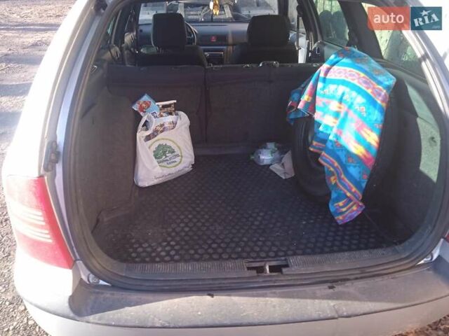 Серый Шкода Октавия, объемом двигателя 1.6 л и пробегом 300 тыс. км за 5500 $, фото 4 на Automoto.ua