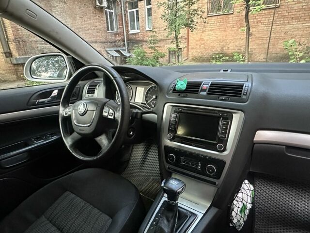 Серый Шкода Октавия, объемом двигателя 1.8 л и пробегом 221 тыс. км за 7500 $, фото 18 на Automoto.ua