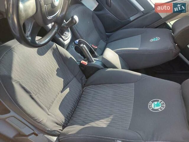 Серый Шкода Октавия, объемом двигателя 1.6 л и пробегом 275 тыс. км за 7600 $, фото 9 на Automoto.ua