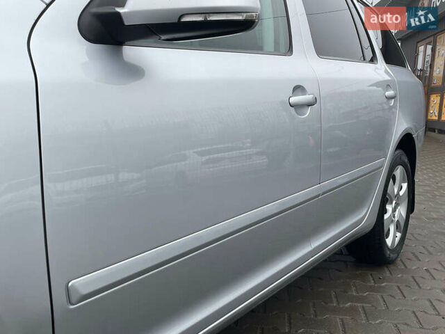 Сірий Шкода Октавія, об'ємом двигуна 1.6 л та пробігом 229 тис. км за 8999 $, фото 144 на Automoto.ua