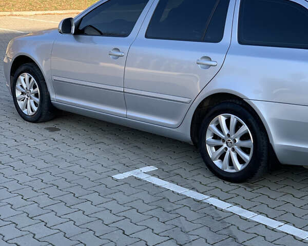 Сірий Шкода Октавія, об'ємом двигуна 1.6 л та пробігом 181 тис. км за 8799 $, фото 9 на Automoto.ua