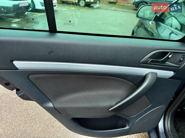 Сірий Шкода Октавія, об'ємом двигуна 1.8 л та пробігом 199 тис. км за 6599 $, фото 18 на Automoto.ua