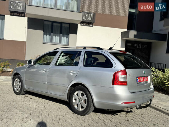 Шкода Октавія 2010 у Львові на Automoto.ua Сірий Шкода Октавія, об'ємом двигуна 2 л та пробігом 282 тис. км за 7550 $, фото 3 на Automoto.ua