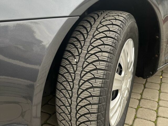 Серый Шкода Октавия, объемом двигателя 1.4 л и пробегом 216 тыс. км за 5500 $, фото 6 на Automoto.ua