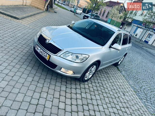 Серый Шкода Октавия, объемом двигателя 1.99 л и пробегом 303 тыс. км за 9500 $, фото 18 на Automoto.ua