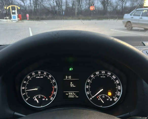 Сірий Шкода Октавія, об'ємом двигуна 1.6 л та пробігом 295 тис. км за 7100 $, фото 14 на Automoto.ua