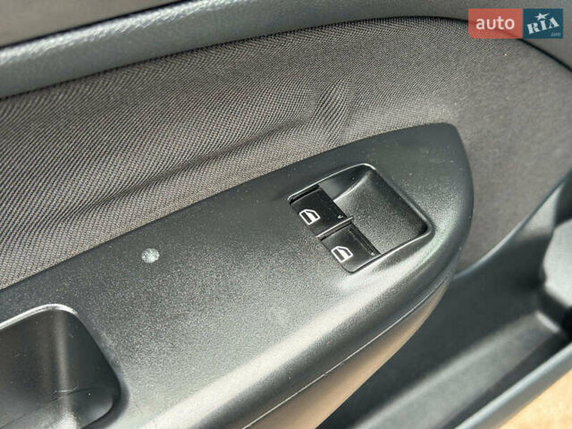 Сірий Шкода Октавія, об'ємом двигуна 1.6 л та пробігом 307 тис. км за 5940 $, фото 13 на Automoto.ua