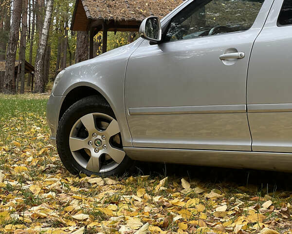 Шкода Октавия 2010 в Ровно на Automoto.ua Серый Шкода Октавия, объемом двигателя 1.4 л и пробегом 208 тыс. км за 6450 $, фото 21 на Automoto.ua