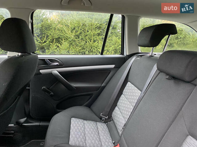 Серый Шкода Октавия, объемом двигателя 1.4 л и пробегом 206 тыс. км за 7300 $, фото 12 на Automoto.ua