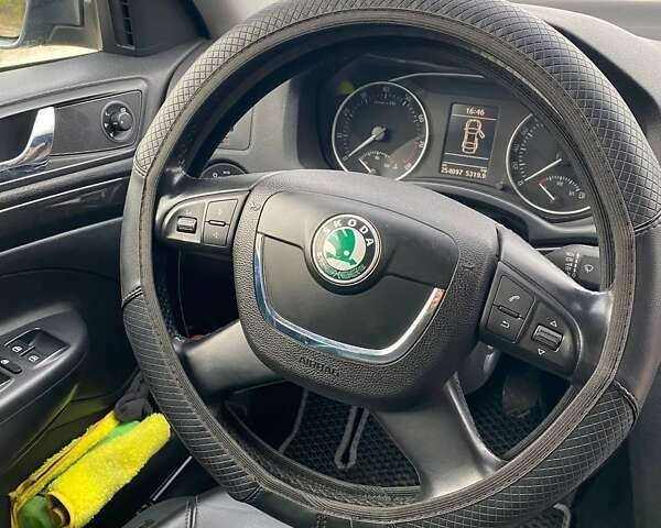 Серый Шкода Октавия, объемом двигателя 1.8 л и пробегом 255 тыс. км за 8500 $, фото 8 на Automoto.ua