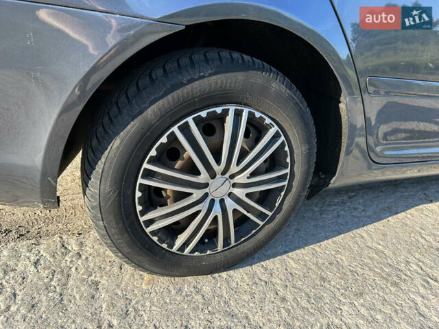 Серый Шкода Октавия, объемом двигателя 1.8 л и пробегом 221 тыс. км за 6900 $, фото 74 на Automoto.ua