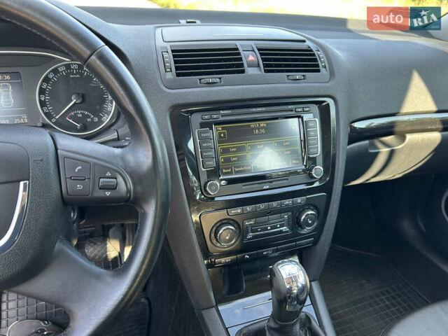 Серый Шкода Октавия, объемом двигателя 1.8 л и пробегом 221 тыс. км за 6900 $, фото 35 на Automoto.ua