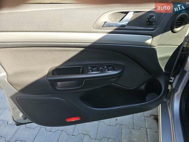 Сірий Шкода Октавія, об'ємом двигуна 1.6 л та пробігом 232 тис. км за 7500 $, фото 6 на Automoto.ua