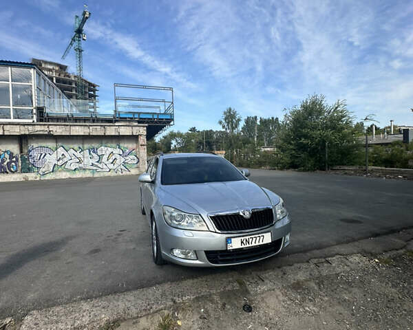 Сірий Шкода Октавія, об'ємом двигуна 1.8 л та пробігом 220 тис. км за 10500 $, фото 9 на Automoto.ua