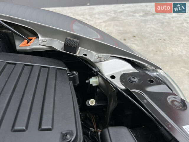 Сірий Шкода Октавія, об'ємом двигуна 1.6 л та пробігом 188 тис. км за 9200 $, фото 122 на Automoto.ua