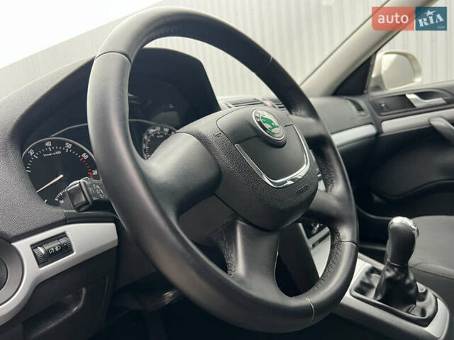 Сірий Шкода Октавія, об'ємом двигуна 1.6 л та пробігом 188 тис. км за 9200 $, фото 48 на Automoto.ua