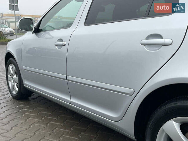 Сірий Шкода Октавія, об'ємом двигуна 1.6 л та пробігом 229 тис. км за 8999 $, фото 138 на Automoto.ua