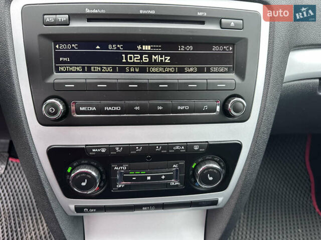 Серый Шкода Октавия, объемом двигателя 1.2 л и пробегом 209 тыс. км за 6777 $, фото 38 на Automoto.ua