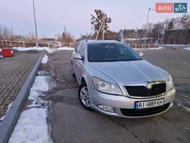 Серый Шкода Октавия, объемом двигателя 1.8 л и пробегом 220 тыс. км за 7500 $, фото 2 на Automoto.ua