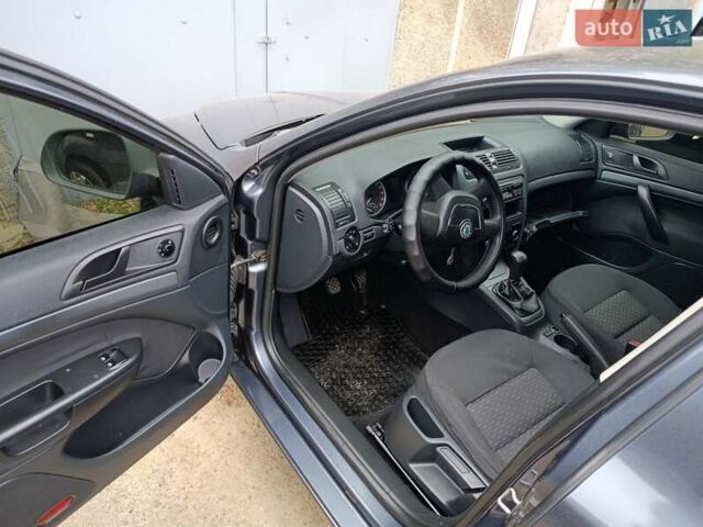 Серый Шкода Октавия, объемом двигателя 1.6 л и пробегом 307 тыс. км за 6700 $, фото 2 на Automoto.ua