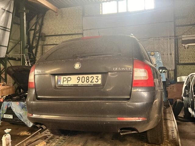 Сірий Шкода Октавія, об'ємом двигуна 1.6 л та пробігом 300 тис. км за 1700 $, фото 2 на Automoto.ua